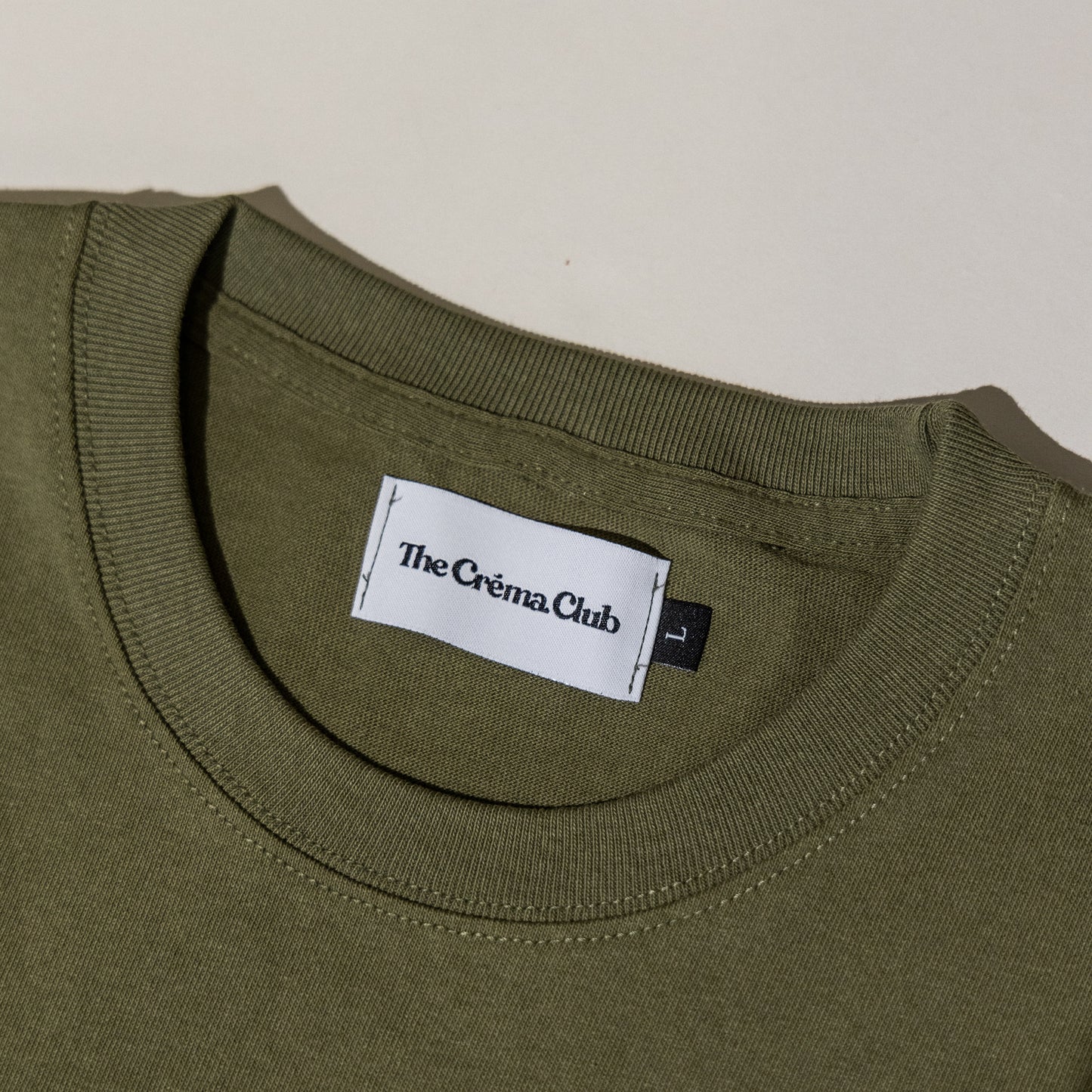 PATCH OLIVE TEE